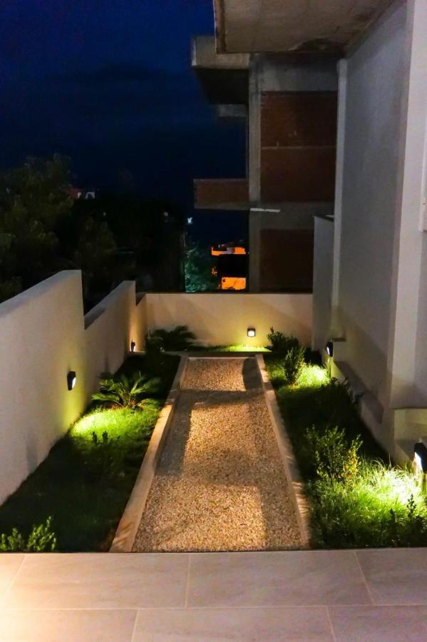 Sarandaview Hotel Exterior photo
